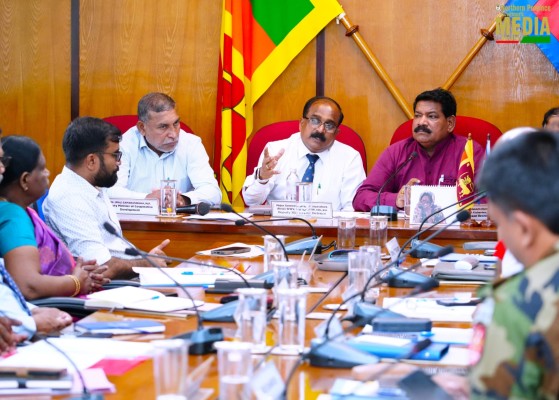 பலாலி வீதியை மேலும் ஒரு மணி நேரம் திறந்து விடுவதற்கு இராணுவத்தினர் சம்மதம்!