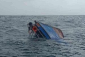 படகு கவிழ்ந்து விபத்து- இளைஞன் உயிரிழப்பு!