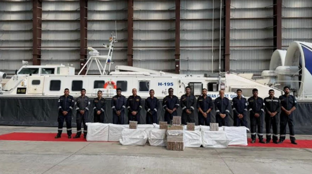 இலங்கைக்குப் படகில் கடத்தவிருந்த வலி நிவாரணி மாத்திரை அட்டைகள் பறிமுதல்!