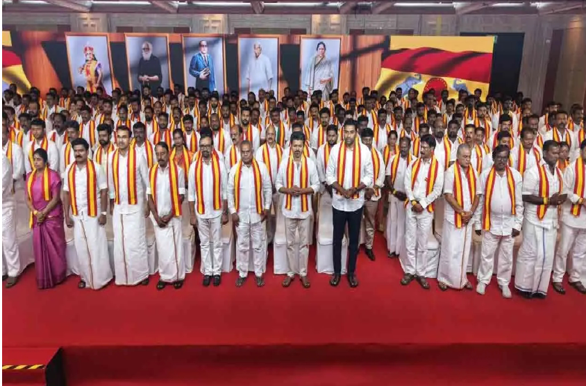 விஜய் தலமையிலான தவெக ஆட்சியமைப்பதில் இழுபறி நிலை- இராஜினாமா செய்ய தயாராகும் 108 சட்டமன்ற உறுப்பினர்கள்!