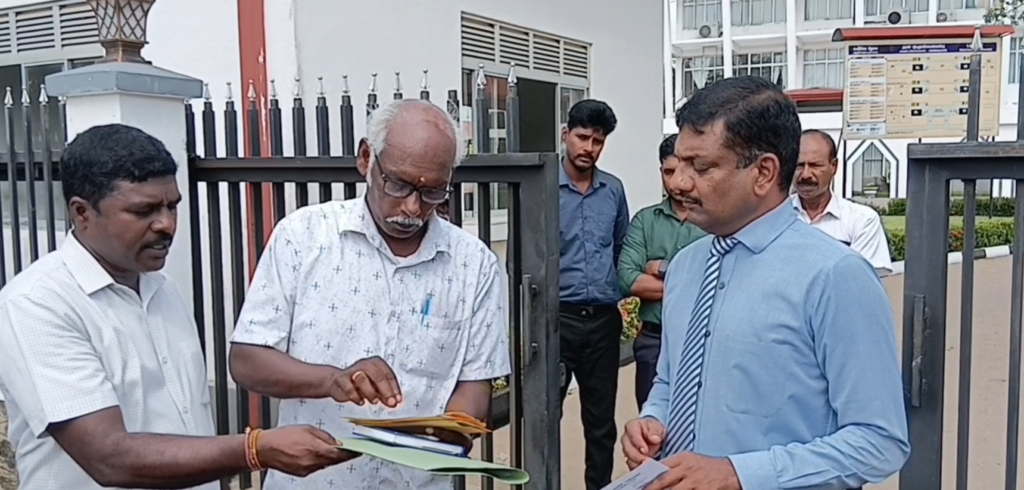 நெல்லுக்கு நியாய விலை கோரி விவசாயிகள் கவனயீர்ப்பு போராட்டம்!