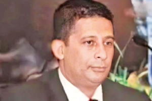 சுரேஷ் சலேவினால் தாக்கல் செய்யப்பட்ட ரிட் மனு மீதான மேலதிக பரிசீலனை ஒத்திவைப்பு!!