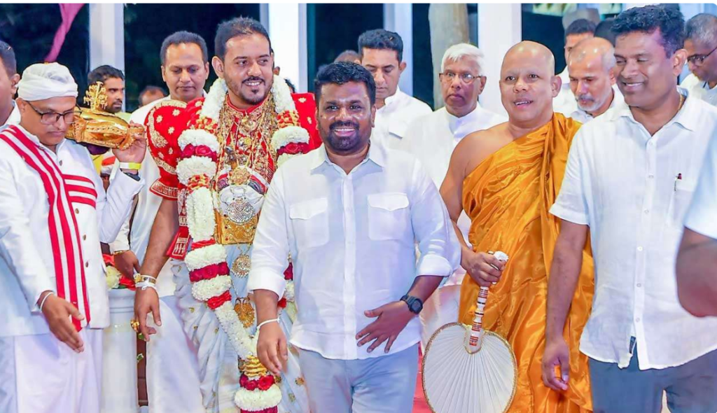 கதிர்காம மகா தேவாலயத்தின் எசல பெரஹராவில் பங்கேற்ற ஜனாதிபதி!