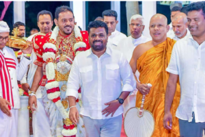 கதிர்காம மகா தேவாலயத்தின் எசல பெரஹராவில் பங்கேற்ற ஜனாதிபதி!