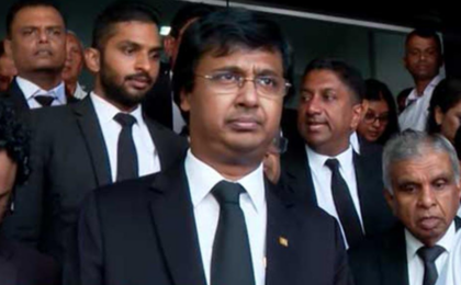 நீதிபதிகளின் ஓய்வுபெறும் வயதை உயர்த்துவதற்கு சட்டத் துறையைச் சேர்ந்த அனைவரும் எதிர்ப்பு!!