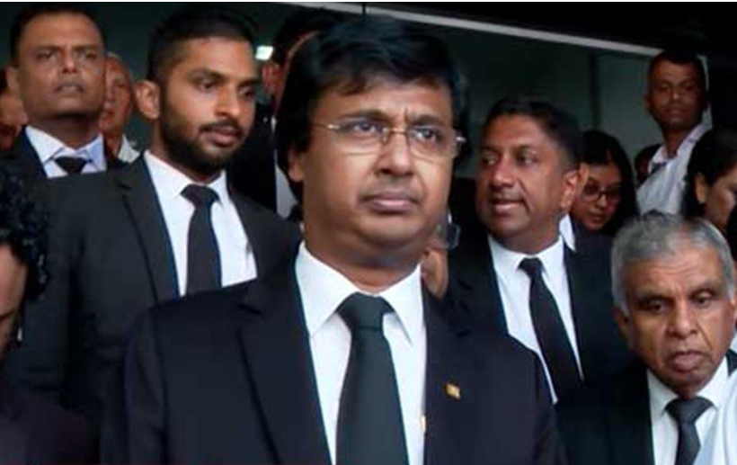 நீதிபதிகளின் ஓய்வுபெறும் வயதை உயர்த்துவதற்கு சட்டத் துறையைச் சேர்ந்த அனைவரும் எதிர்ப்பு!!