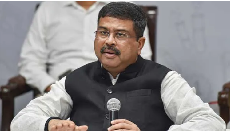 பதவியை இராஜினாமா செய்த இந்திய கல்வி அமைச்சர் தர்மேந்திர பிரதான்!