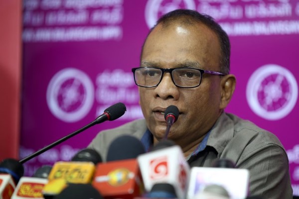 மின்வெட்டு தொடர்பில் பரவிவரும் செய்திகள் உண்மையற்றவை- எரிசக்தி அமைச்சர்!