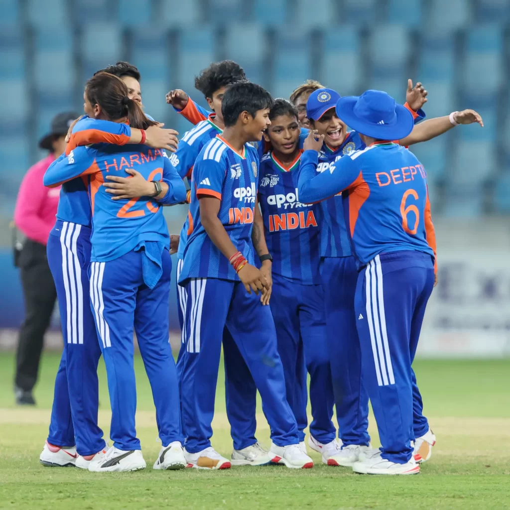 மகளிர் ஆசிய கிண்ண இருபதுக்கு 20 தொடர்- கிண்ணத்தை கைப்பற்றியது இந்தியா!