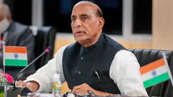 இந்திய பாதுகாப்பு அமைச்சர் ராஜ்நாத் சிங் இலங்கைக்கு உத்தியோகபூர்வ விஜயம்!!