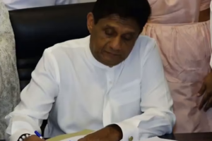 சபாநாயகர் ஜகத் விக்கிரமரத்னவுக்கு எதிரான நம்பிக்கையில்லாப் பிரேரணையில் கையொப்பமிடும் நடவடிக்கை!!
