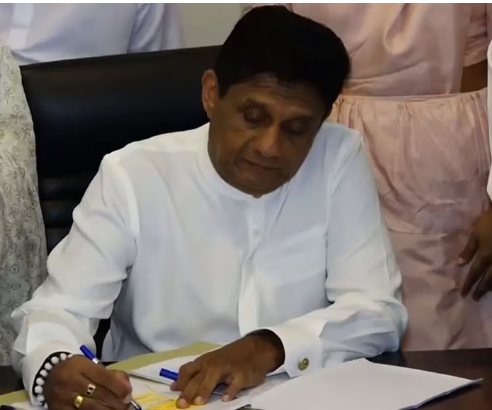 சபாநாயகர் ஜகத் விக்கிரமரத்னவுக்கு எதிரான நம்பிக்கையில்லாப் பிரேரணையில் கையொப்பமிடும் நடவடிக்கை!!