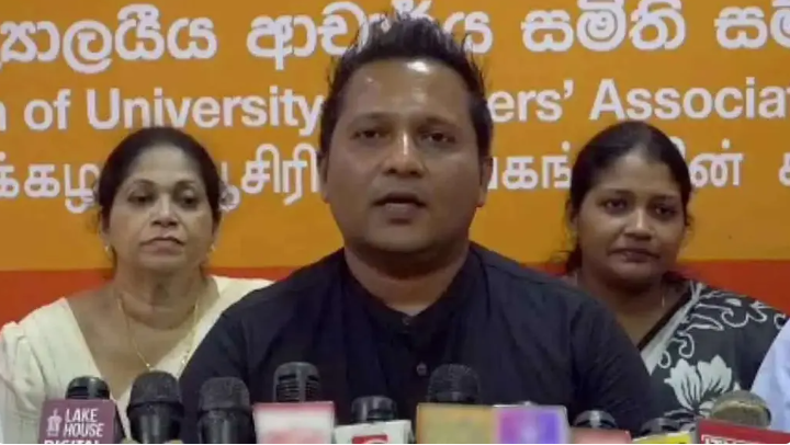 ஆசிரியர்கள் சங்கங்களின் சம்மேளனம் தொழிற்சங்க நடவடிக்கைகளை தீவிரப்படுத்த நடவடிக்கை!!